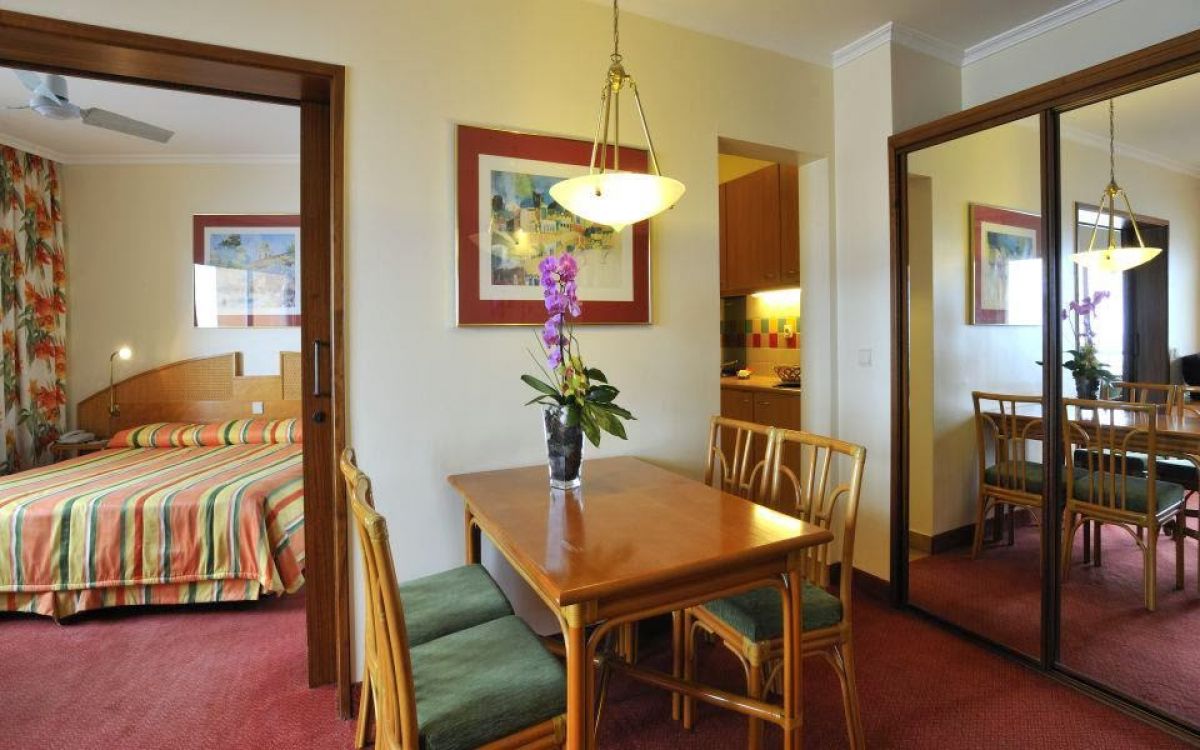 imagini hotel PESTANA BAY